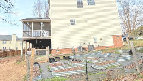 226 N Orchard Farms Ave