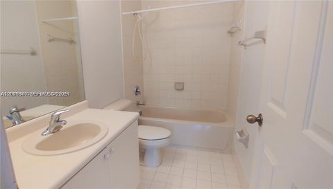 1528 Se 24th Ct