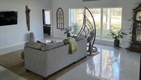 10631 Rolling Hills Dr