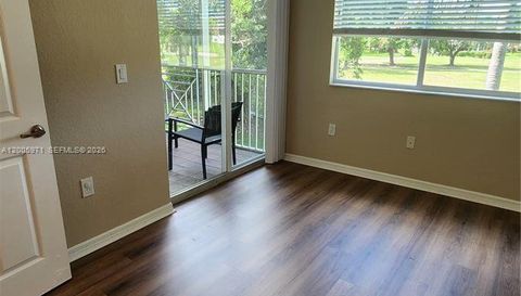 3600 Oaks Clubhouse Dr