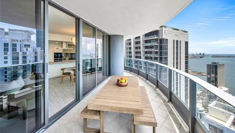 1000 Brickell Plz