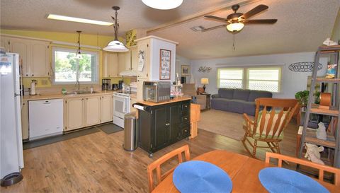 447 VILLAGE CIRCLE SW