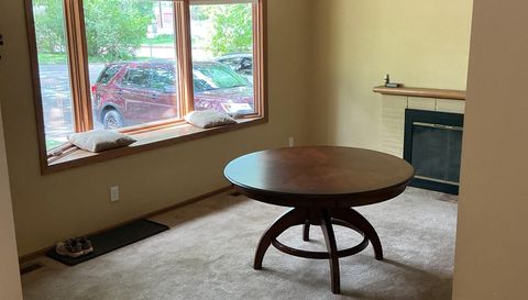 5220 Quail Ave N