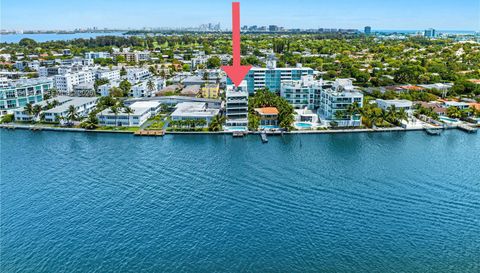 1930 Bay Dr Second Level Un