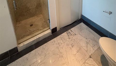 200 Biscayne Boulevard Way