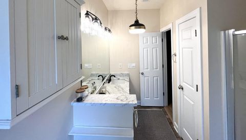 1108 Grove Park Dr