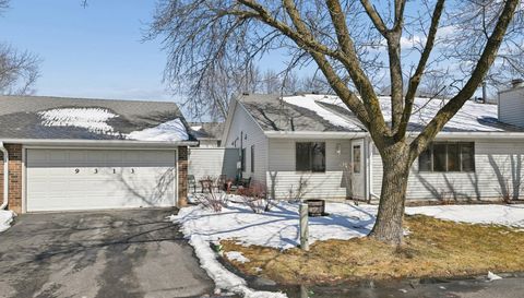 9313 Ranchview Lane N