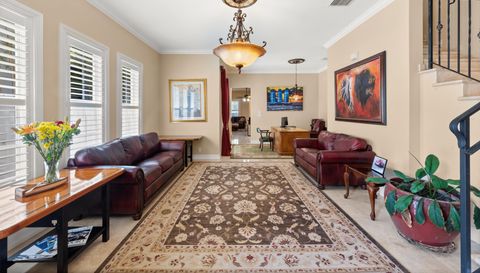 423 SW 16th St