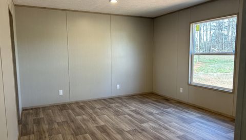 6008 Apple Wyrick Rd