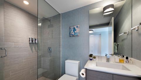 300 Sunny Isles Blvd