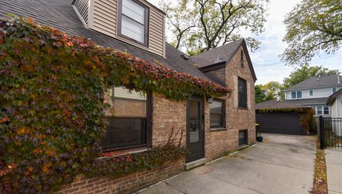 736 S Ashland Avenue