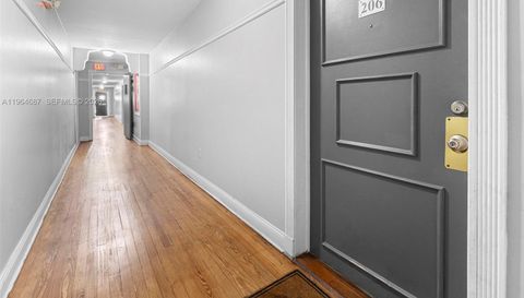 1027 Pennsylvania Ave