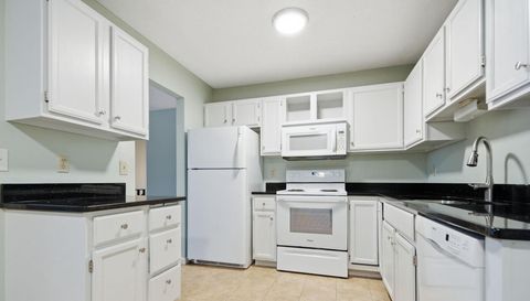 4145 Austin Street NE