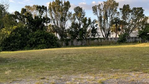 1734 Coral Point Dr.