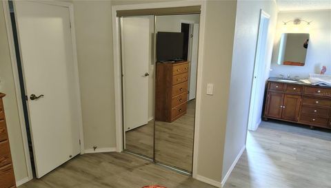 25039 PINE HILL
