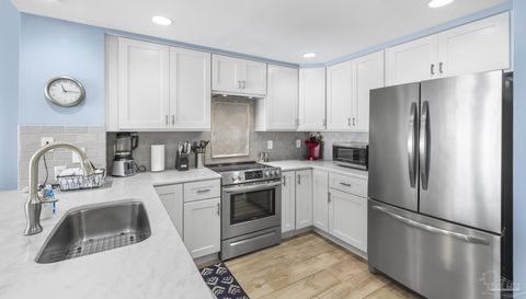 22 Via Deluna Dr