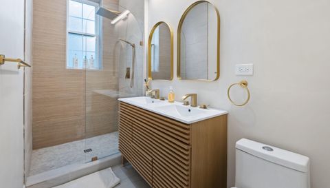 4320 N Clarendon Ave