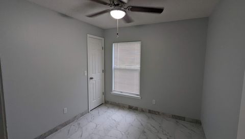 3048 Pineda Dr