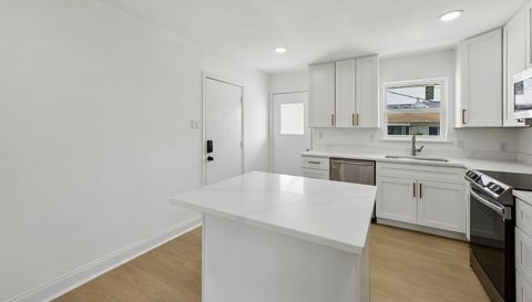 5050 Matilda St #225