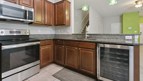 9754 Pembrooke Pines Dr