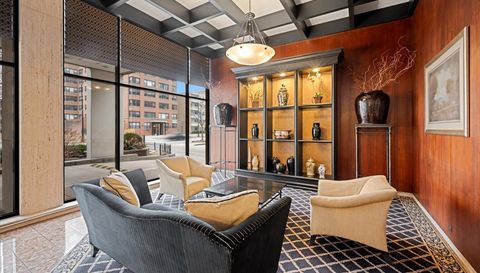 5855 N SHERIDAN Road