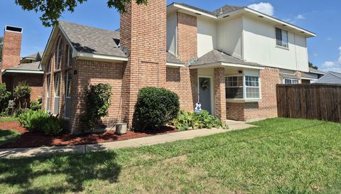 2035 Greenview Dr