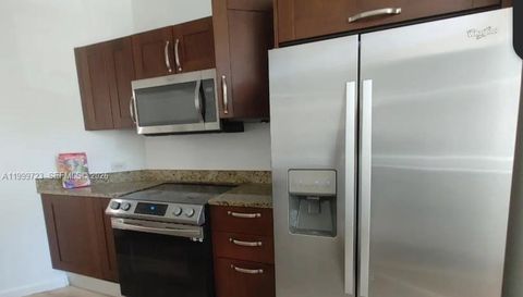 20000 E Country Club Dr