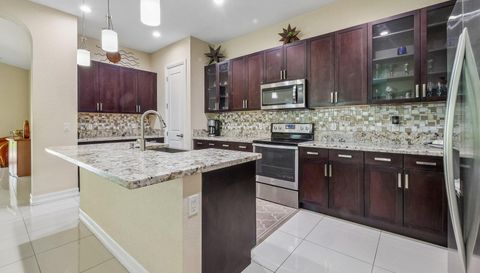 1053 SW 113th Way