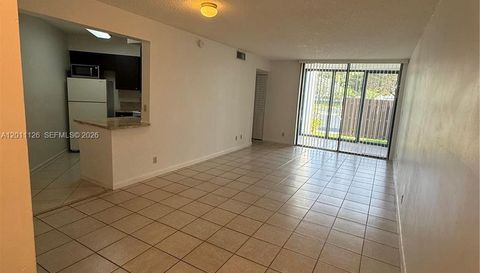 210 Lake Pointe Dr