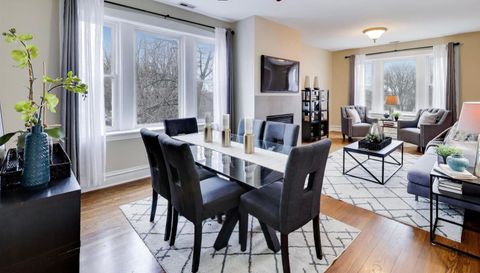 3358 N Monticello Avenue