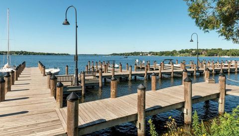 129 Chicago Avenue N