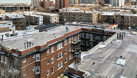 845 W Belle Plaine Avenue