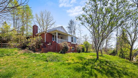 1271 Upper Brush Creek Rd