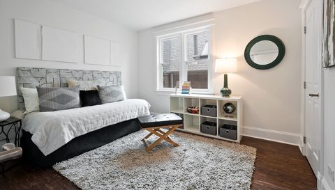 840 W Buckingham Place