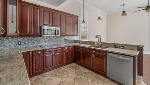 6135 Vista Linda Lane