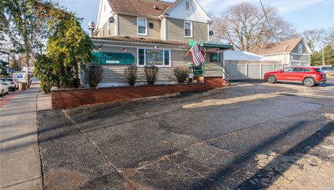 83 Pulaski Rd