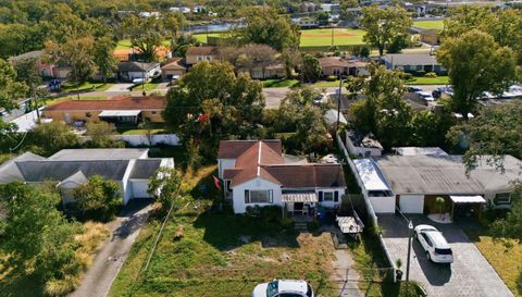 1508 W River Shore Way