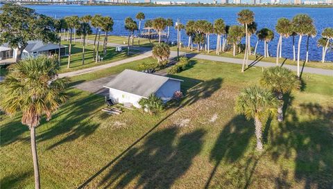 5040 RIVERSIDE DRIVE