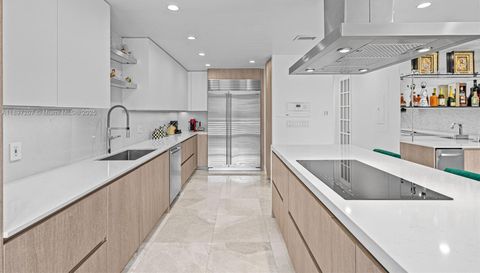 6124 Paradise Point Dr