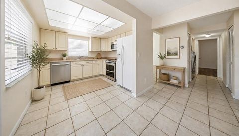 2617 BARKSDALE COURT