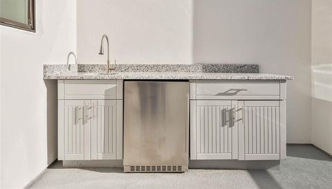1780 Mondrian