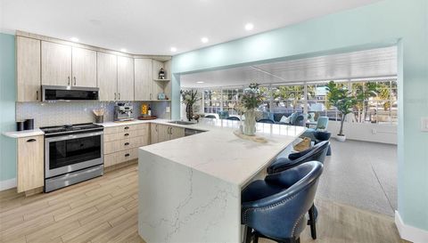 1015 SPINDLE PALM WAY