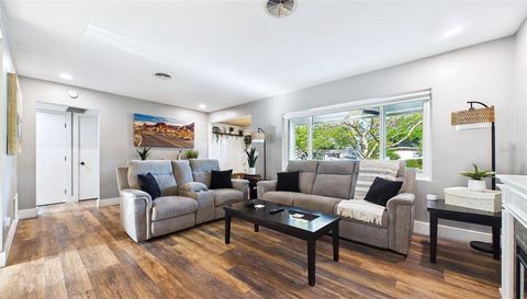 101 N MERCURY AVENUE