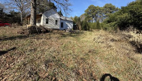 347 River Bend Rd SW