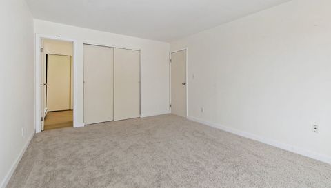 4602 W Northfox Lane