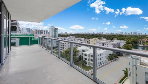 3737 Collins Ave