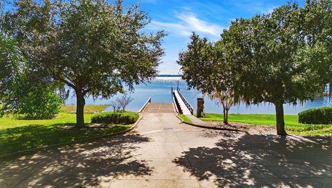 570 Johns Landing Way