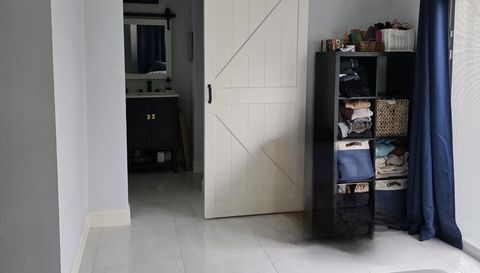 10631 Rolling Hills Dr