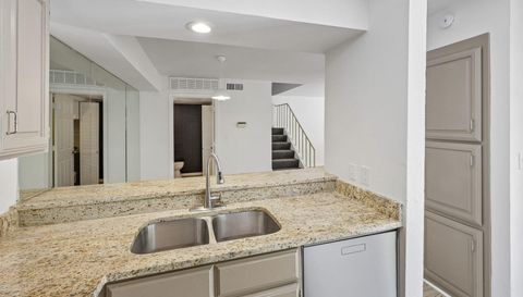 5200 Martel Ave #7d
