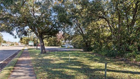 3251 Cottage Hill